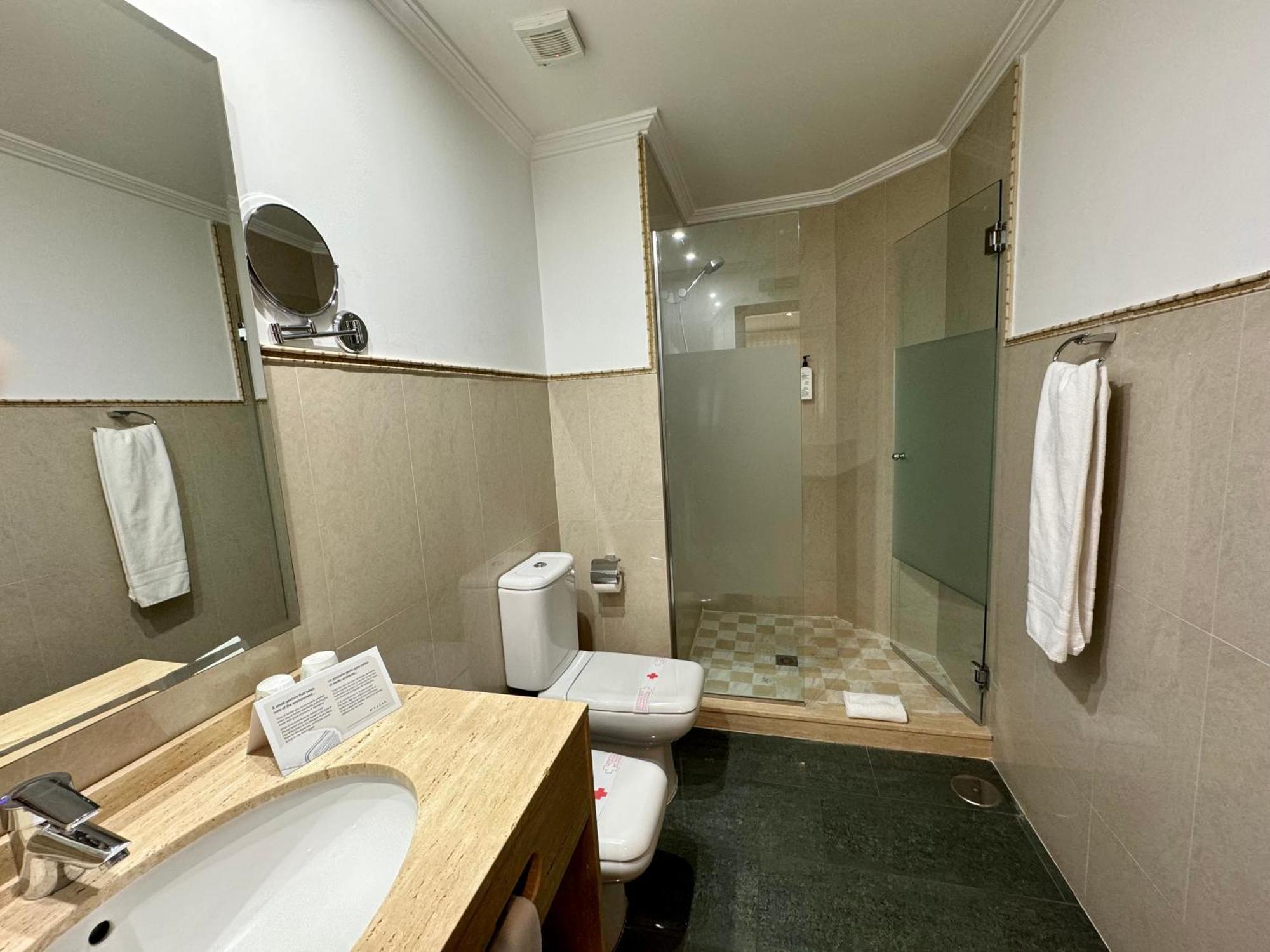 Hotel Kazar أونتينينت المظهر الخارجي الصورة