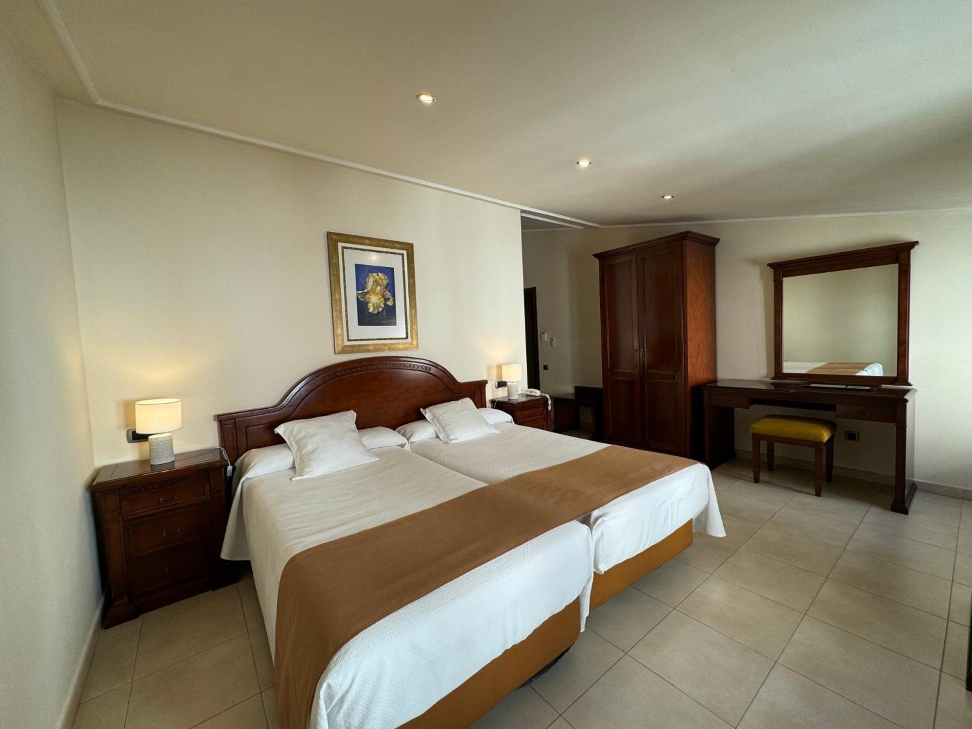 Hotel Kazar أونتينينت المظهر الخارجي الصورة